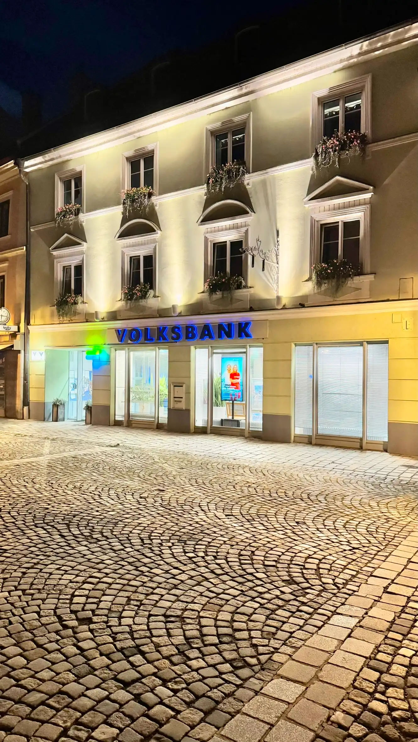 4_E7F23896-50C7-4B4F-830B-61207CEBAACC