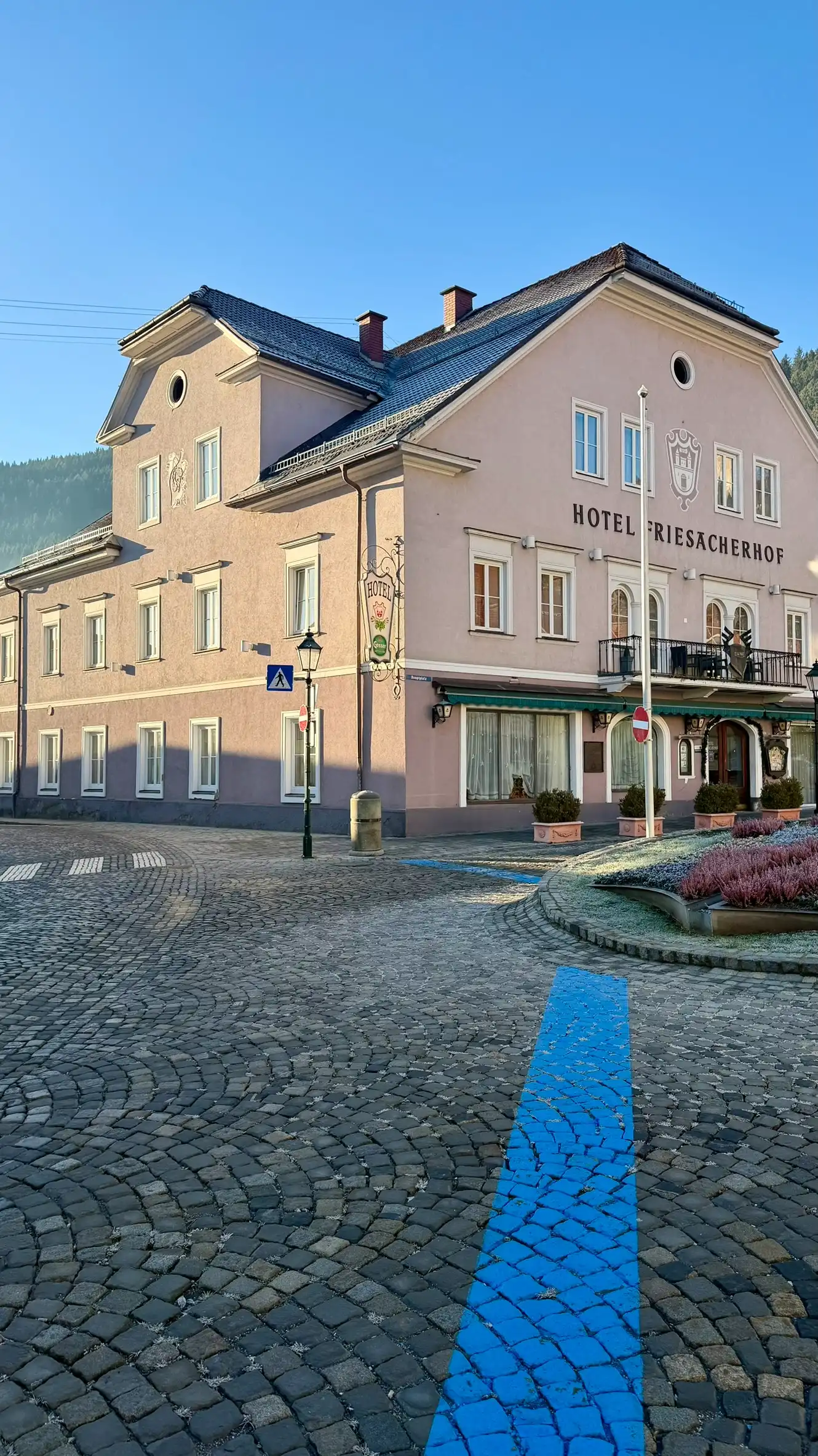 Representative corner building at the junction of Herrengasse and the Main Square