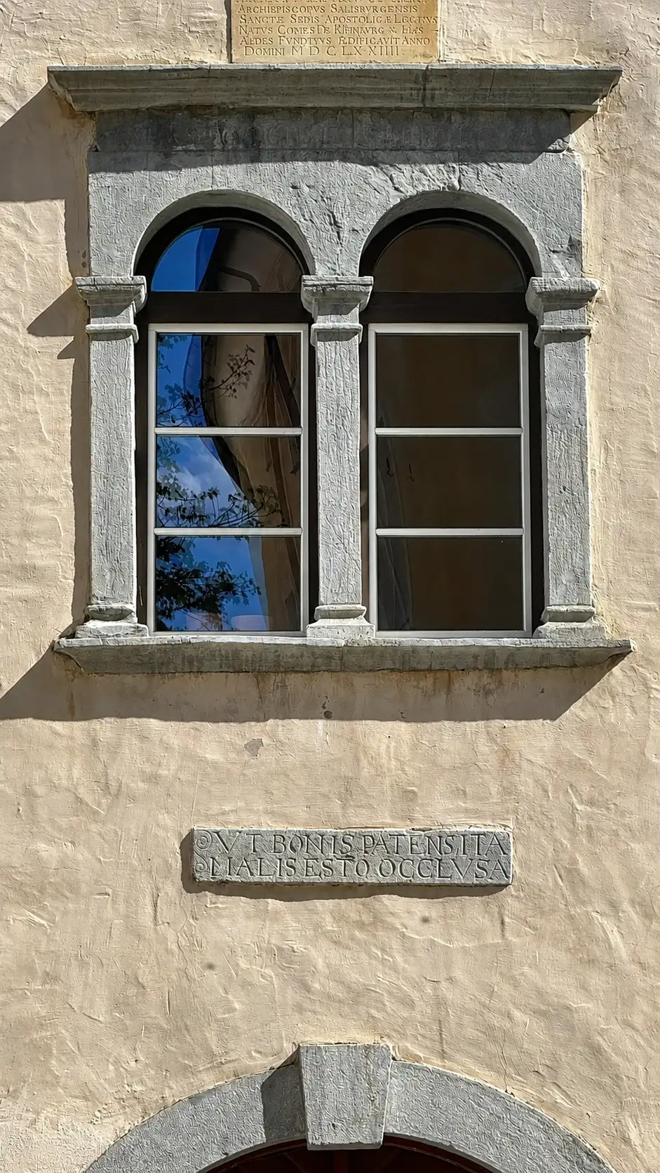 Biforienfenster (Kanonikatshaus)