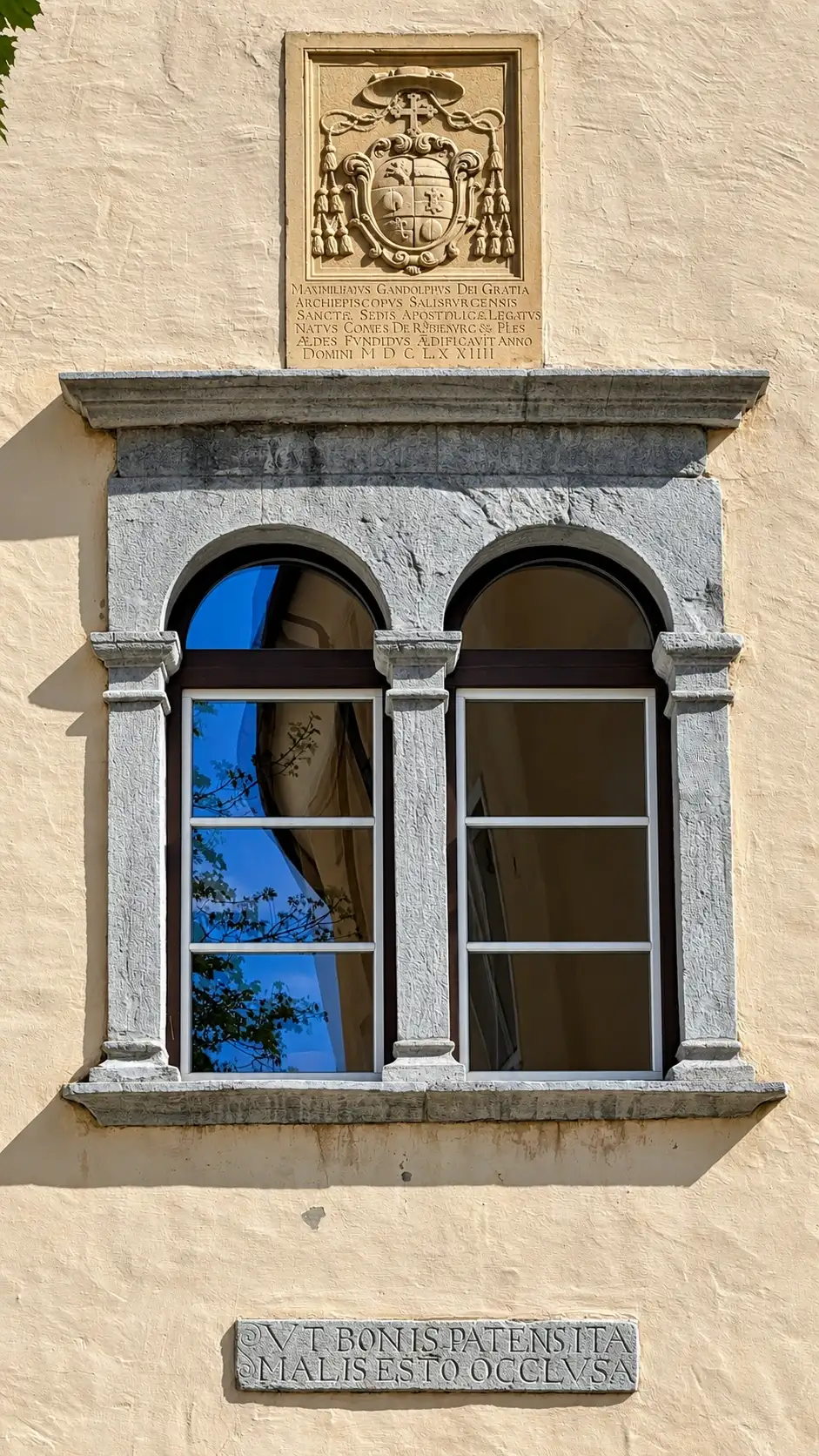 Biforienfenster (Kanonikatshaus)