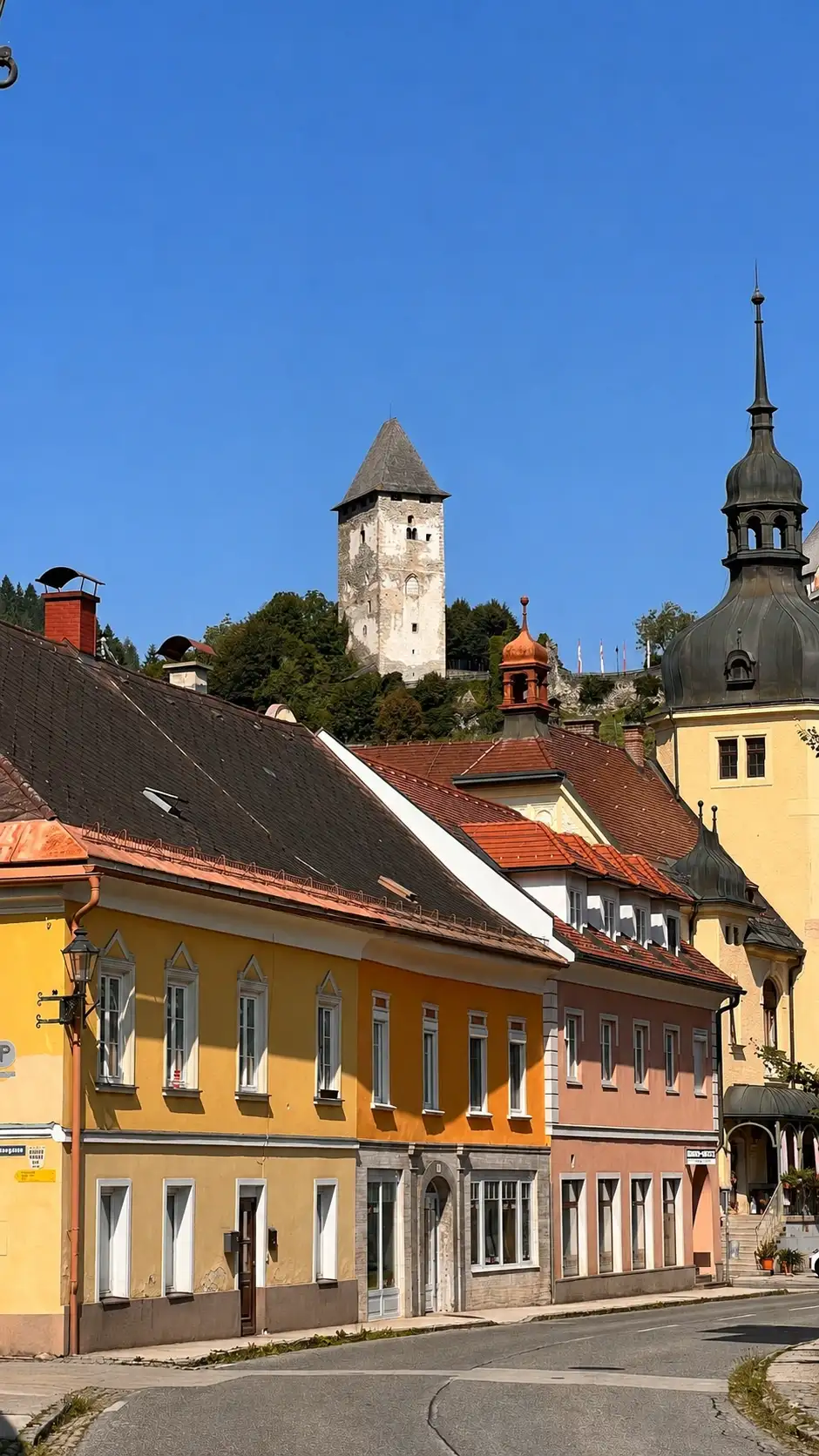 Blick von Herrengasse auf das Bergfried