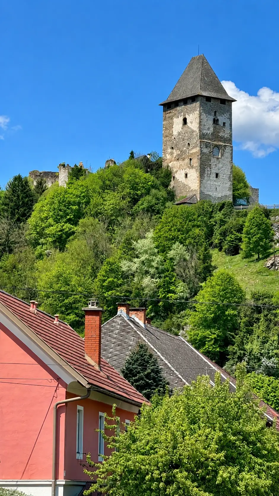 Blick von Lange Gasse auf das Bergfried