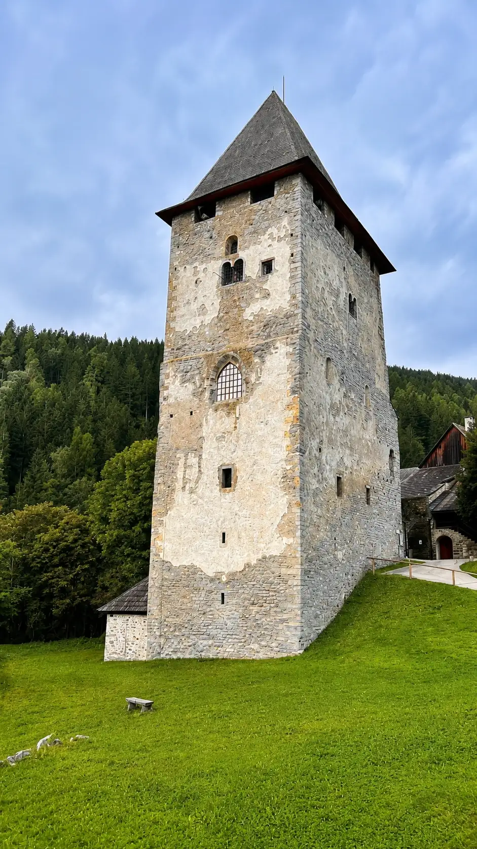 TG5_Bergfried_IMG_3721_improved
