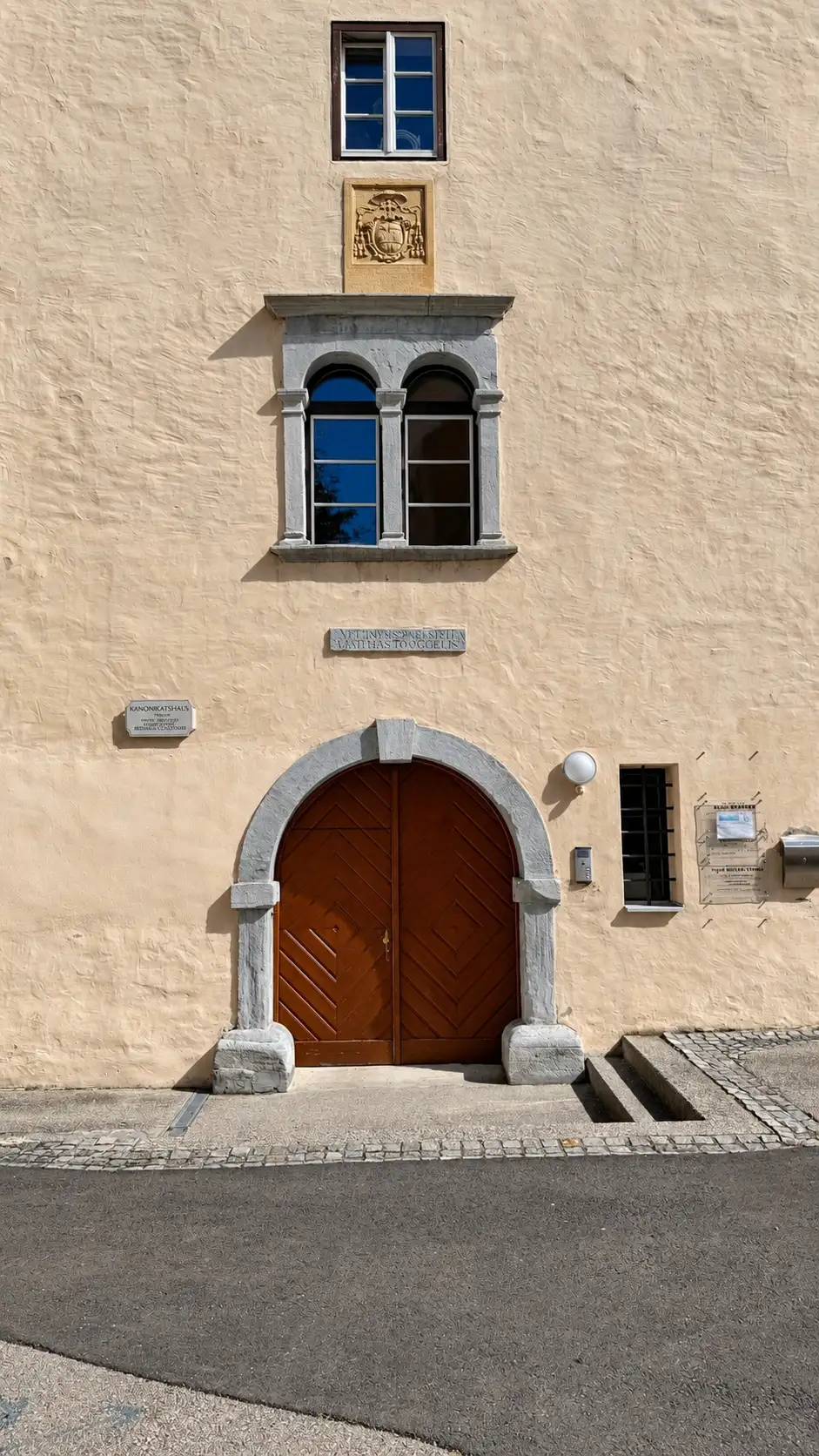 Kanonikatshaus (Salzburger Platz 1)